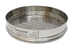 Laboratory sieves with slotted holes