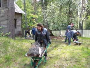 Cleaning Day at summer residence of Saint Petersburg Family Nurture Assistance Center №2
